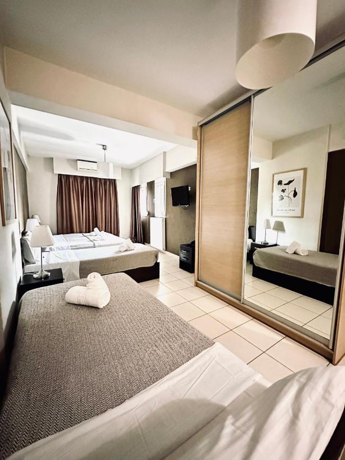Mc Queen Rooms & Apartments Athènes Extérieur photo
